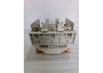 3TL6515-0AL2-Z SIEMENS 400AMP 12KV  VACUUM CONTACTOR 