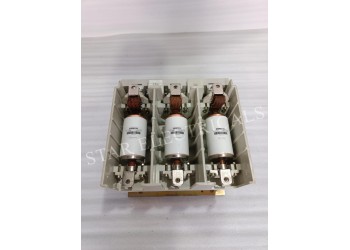 3TL6515-0AL2-Z SIEMENS 400AMP 12KV  VACUUM CONTACTOR 