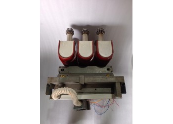 ABB HD4/P12.12.32 ABB HD4 VACUUM CIRCUIT BREAKER 