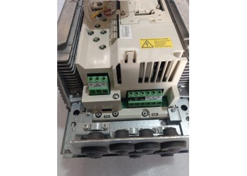 ACS800-01-0016-3+B056+C132+E200+K458+R700 Abb 15Hp Ac Drive Abb Acs800-01-0016-3 