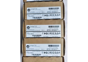 ALLEN BRADLEY 1769-OB32 ALLEN BRADLEY 1769OB32 COMPACT I/O 32 PT 24VDC SOURCE OUTPUT MODULE