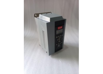DANFOSS MCD5-0053B-T5-G1X-20CV2 VLT SOFT STARTER 35HP 