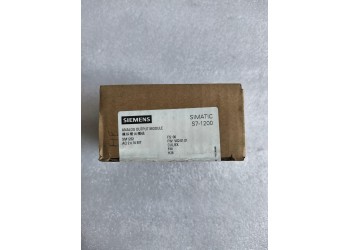 Siemens SIMATIC S7-1200 SM 1232 AQ Analog Output Module 4 AO (Voltage/Current) – 6ES7 232-4HB32-0XB0