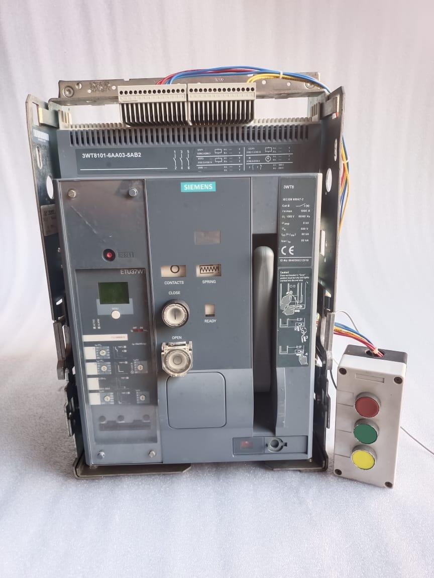 SIEMENS 3WT8101-6AA03-5AB2 1000 AMP 3POL AIR CIRCUIT BREAKER