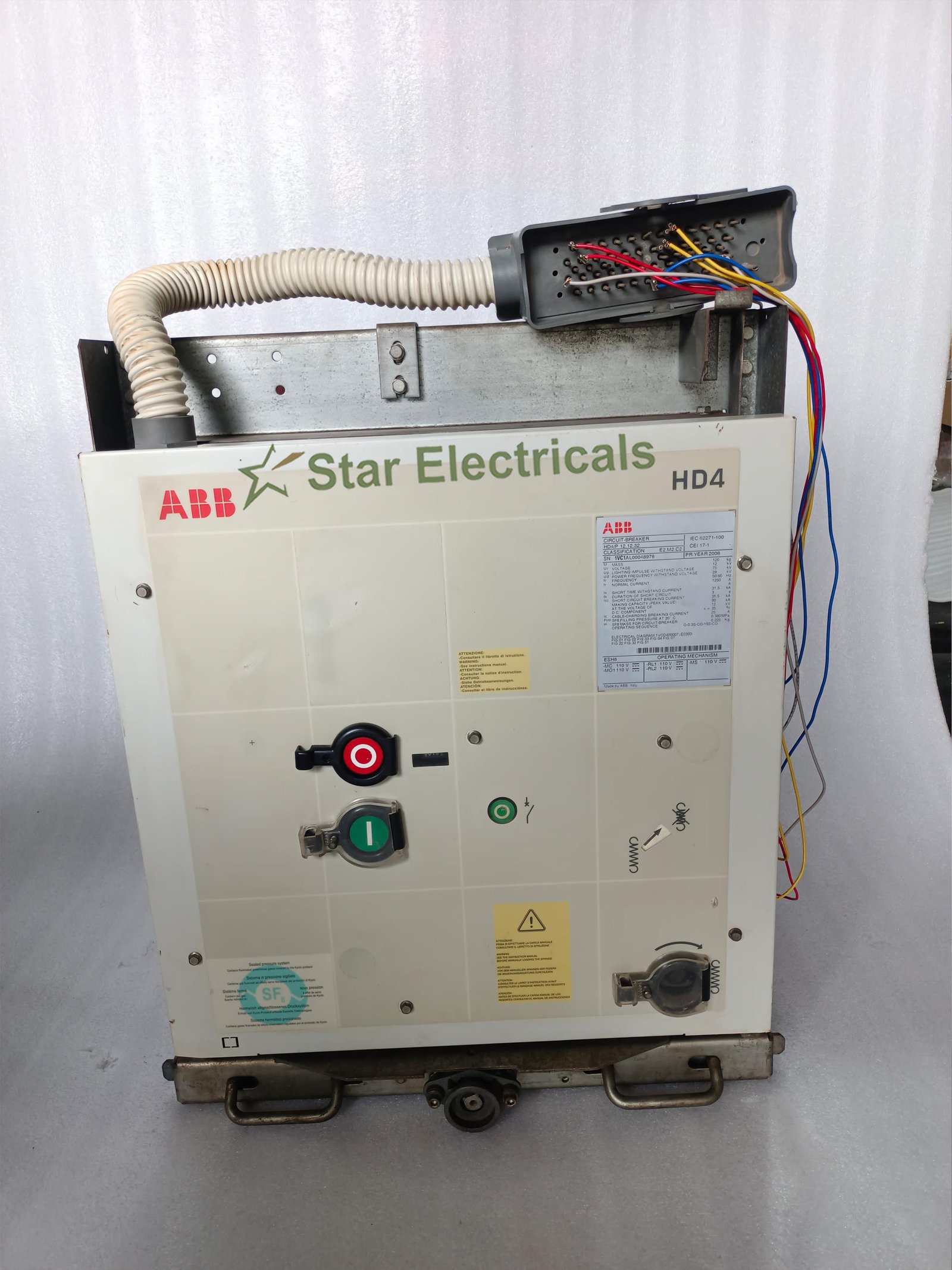 ABB HD4/P12.12.32 ABB HD4 VACUUM CIRCUIT BREAKER