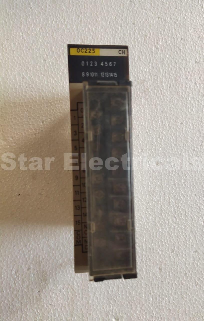 Omron C200H-0C225 Output Module.