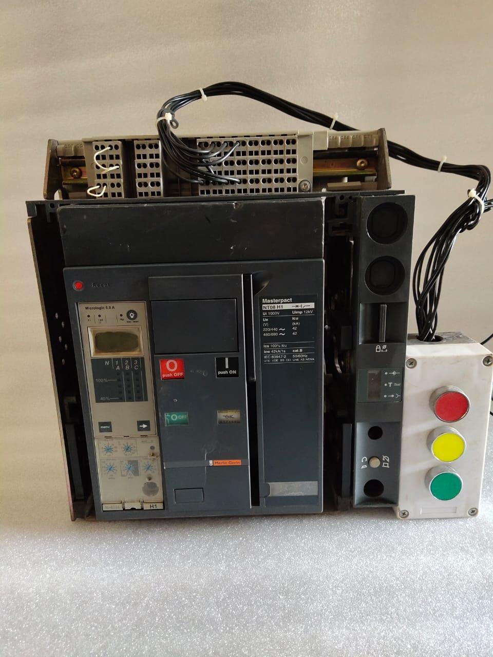 SCHNEIDER NT08 H1 MERLIN GERIN NT08H1 MASTERPACT AIR CIRCUIT BREAKER
