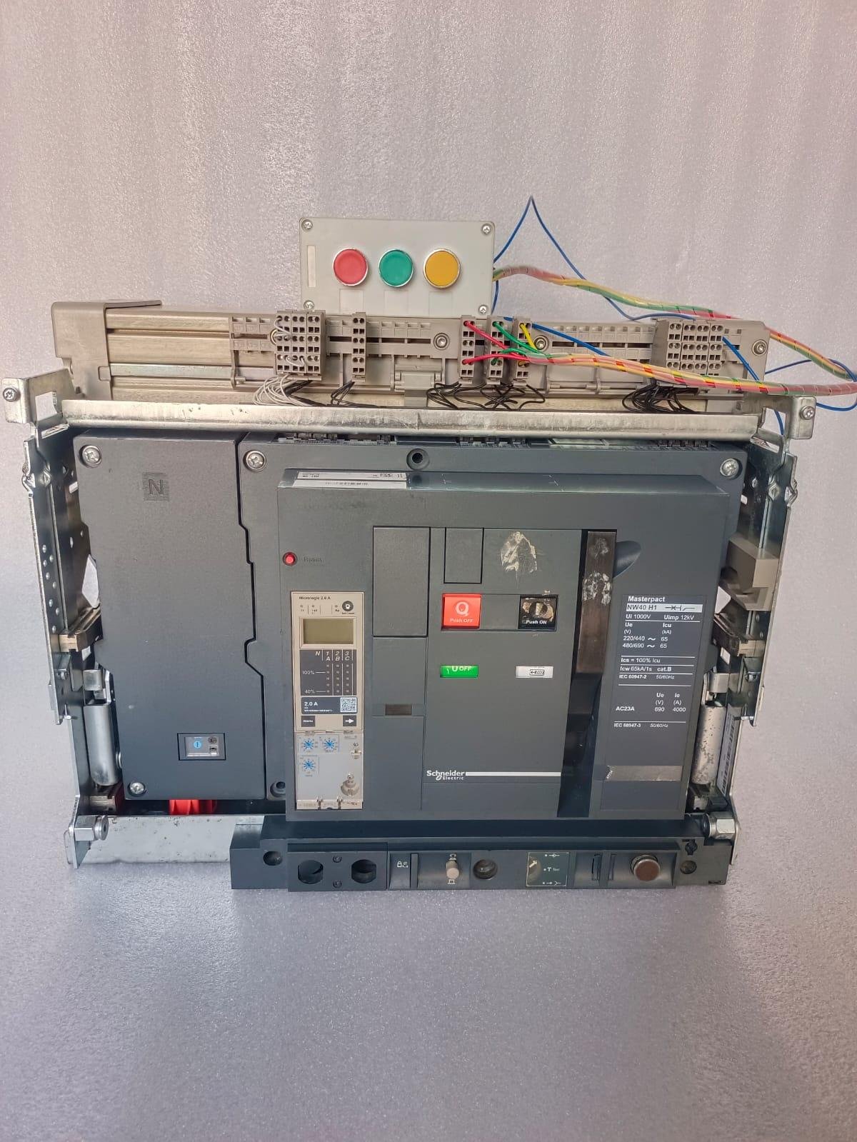 SCHNEIDER NW40 H1  SCHNEIDER MASTERPACT NW40H1 4POL