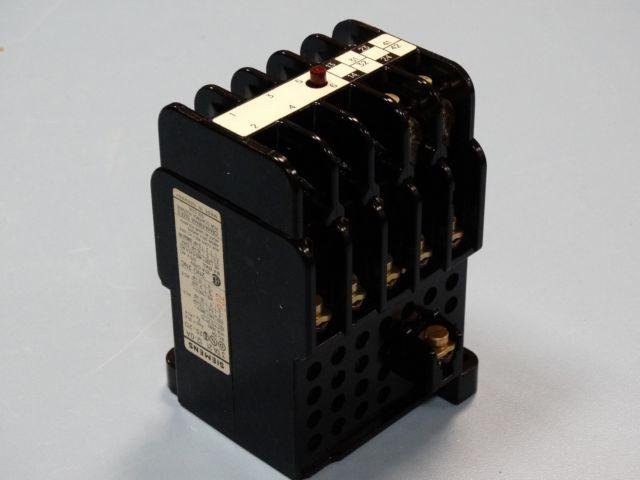 SIEMENS 3TA 21 MOTOR STARTER CONTACTOR